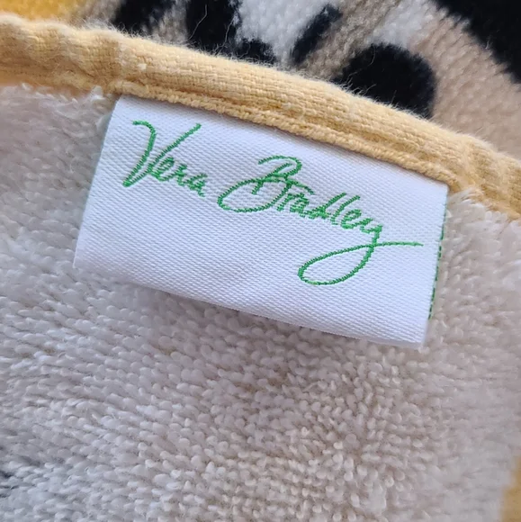 Rare Retired Go Wild Vera Bradley Beach Towel 66"L x 33"W Geat Condition - Picture 3 of 3